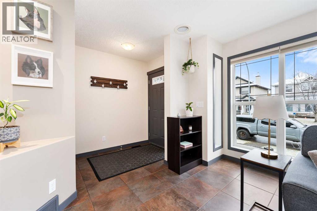 44 Cranberry Way Se, Calgary, Alberta  T3M 1K2 - Photo 3 - A2273341