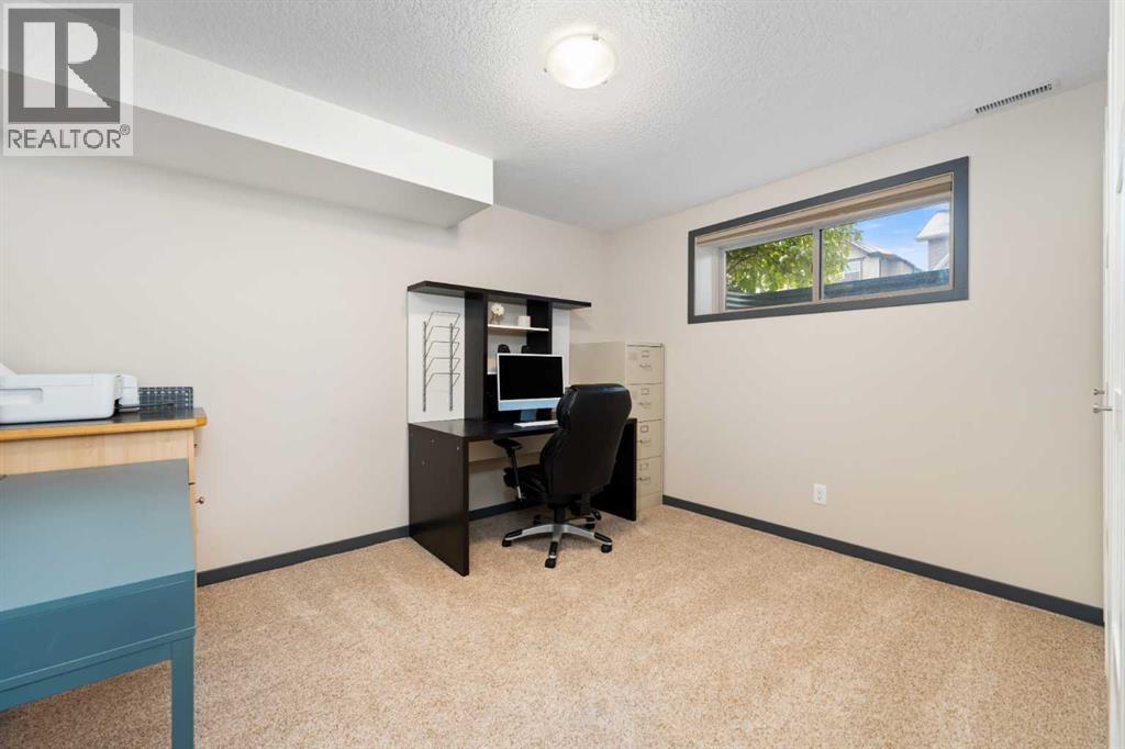 44 Cranberry Way Se, Calgary, Alberta  T3M 1K2 - Photo 28 - A2273341