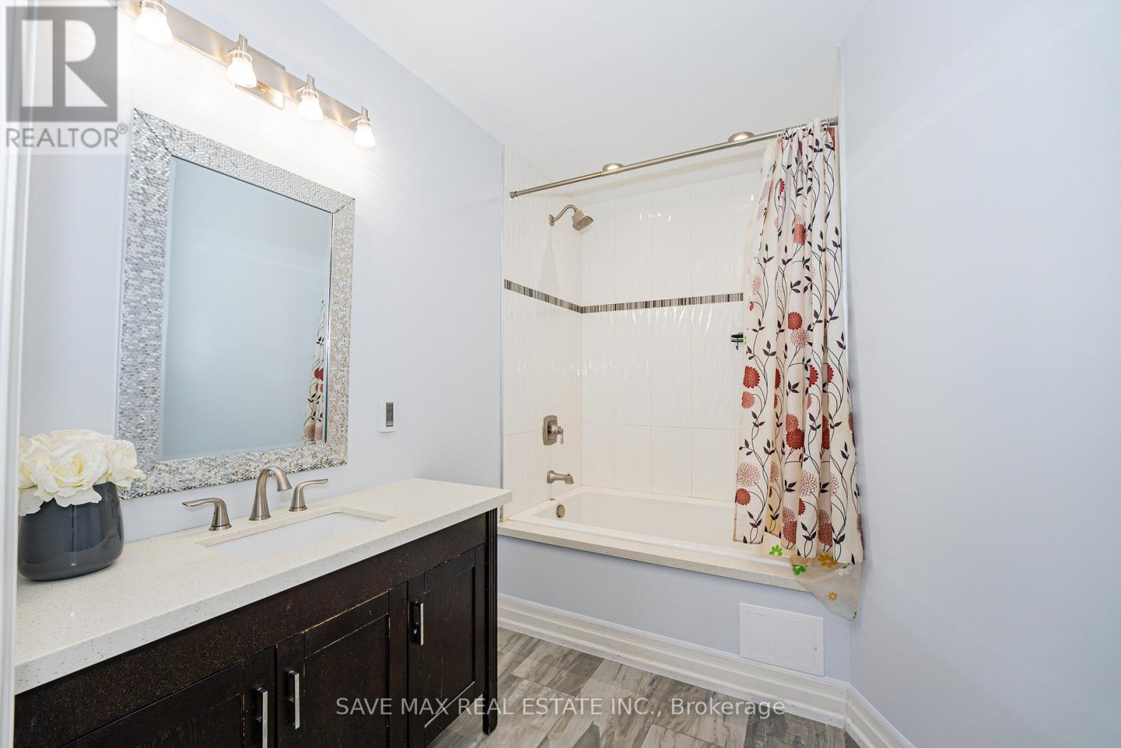 23 Hillcrest Avenue, Brampton, Ontario  L6W 1Y7 - Photo 21 - W12606438