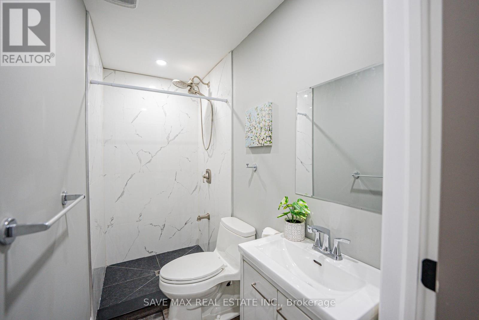 23 Hillcrest Avenue, Brampton, Ontario  L6W 1Y7 - Photo 28 - W12606438