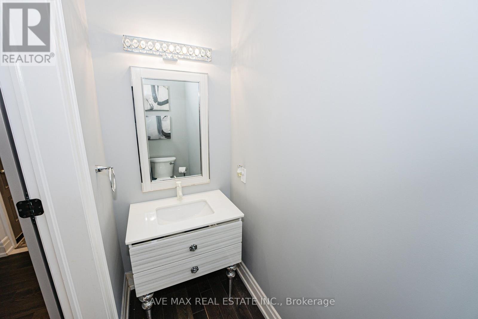 23 Hillcrest Avenue, Brampton, Ontario  L6W 1Y7 - Photo 16 - W12606438