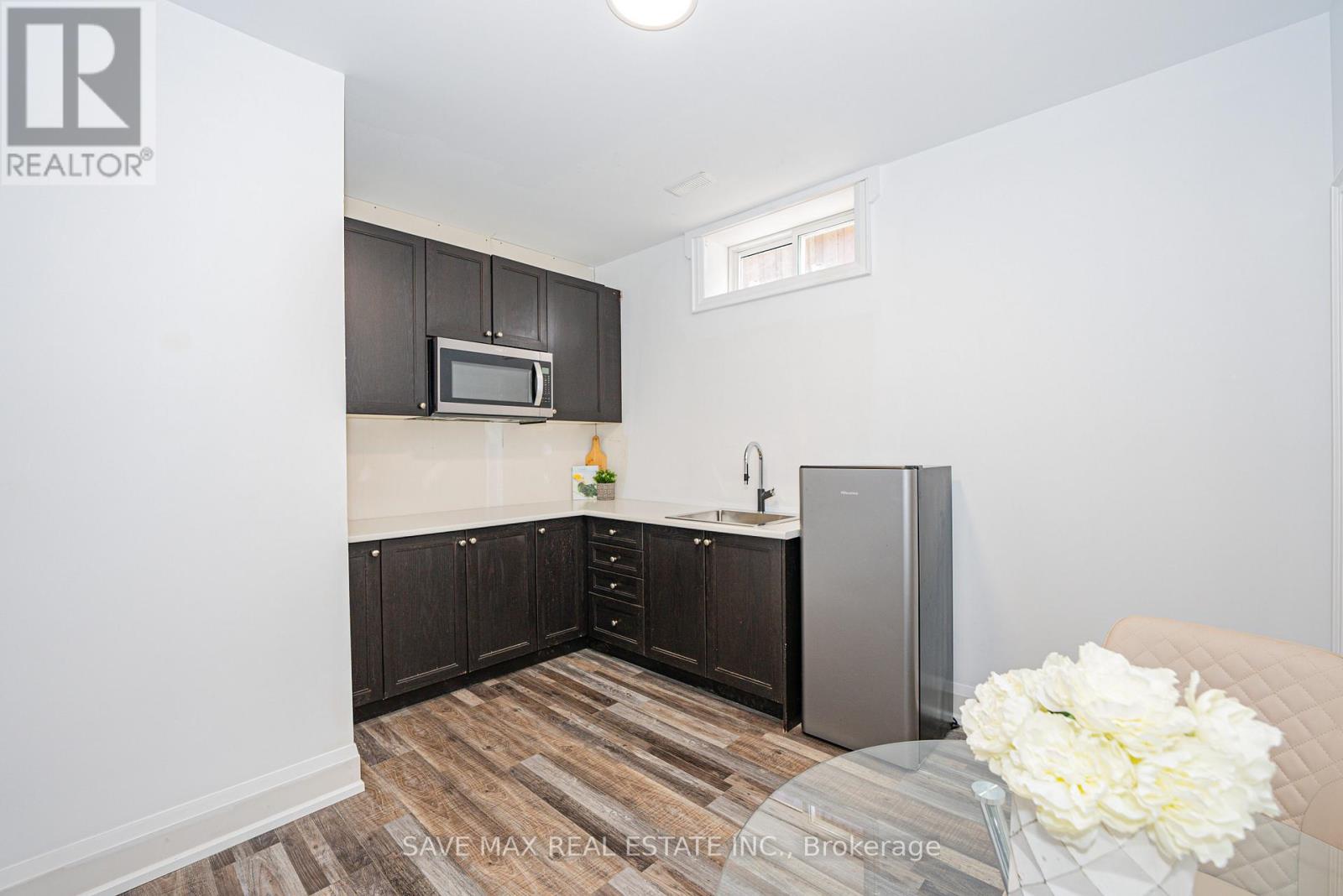 23 Hillcrest Avenue, Brampton, Ontario  L6W 1Y7 - Photo 33 - W12606438