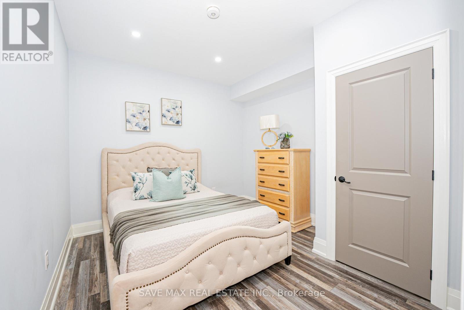 23 Hillcrest Avenue, Brampton, Ontario  L6W 1Y7 - Photo 32 - W12606438