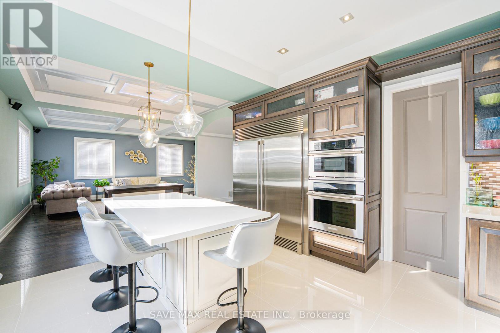 23 Hillcrest Avenue, Brampton, Ontario  L6W 1Y7 - Photo 13 - W12606438