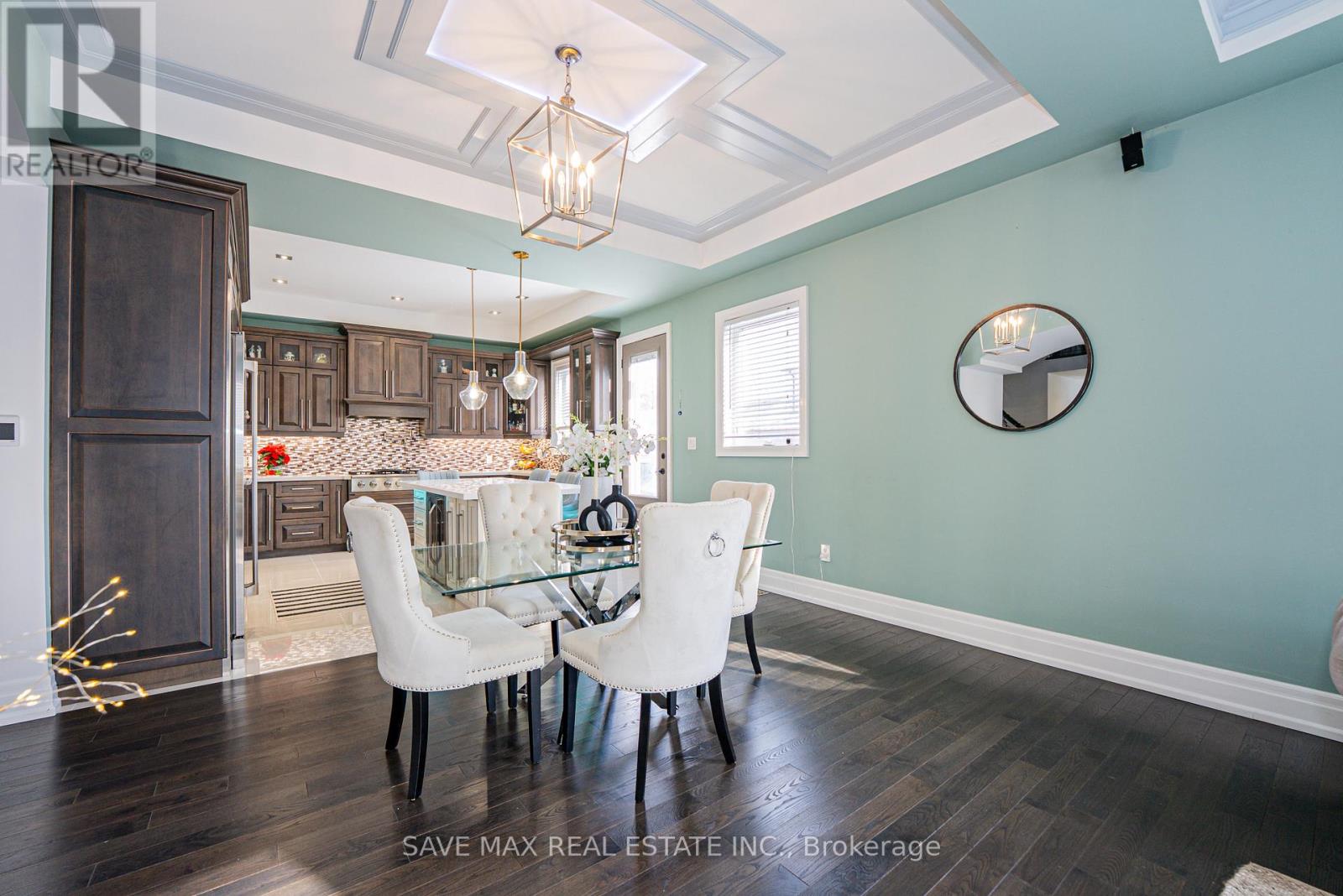 23 Hillcrest Avenue, Brampton, Ontario  L6W 1Y7 - Photo 9 - W12606438