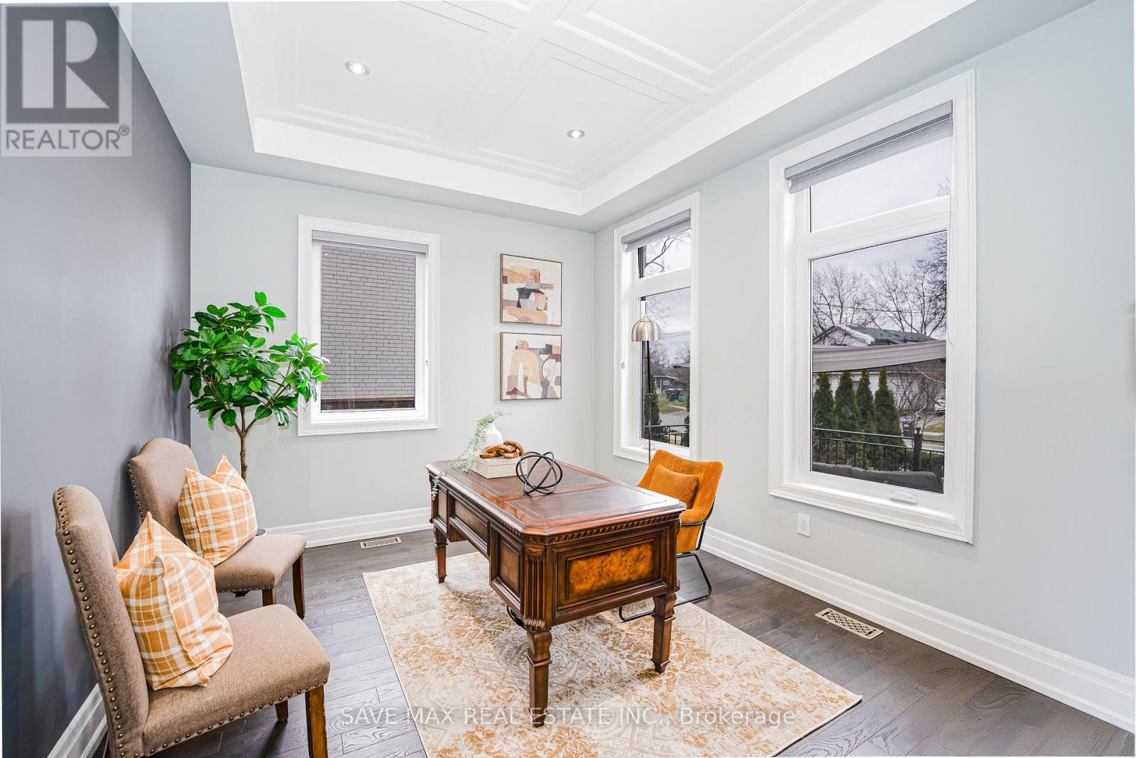 23 Hillcrest Avenue, Brampton, Ontario  L6W 1Y7 - Photo 5 - W12606438