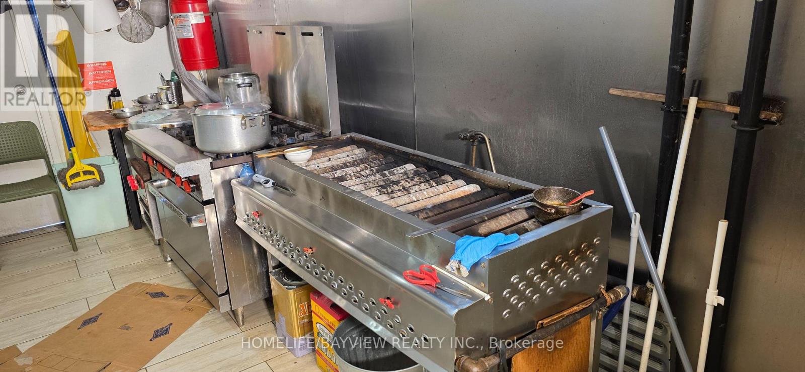 10145 Yonge Street, Richmond Hill, Ontario  L4C 1T5 - Photo 10 - N12606600