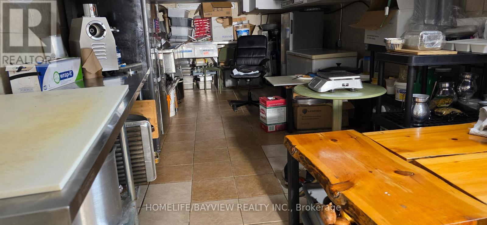 10145 Yonge Street, Richmond Hill, Ontario  L4C 1T5 - Photo 17 - N12606600