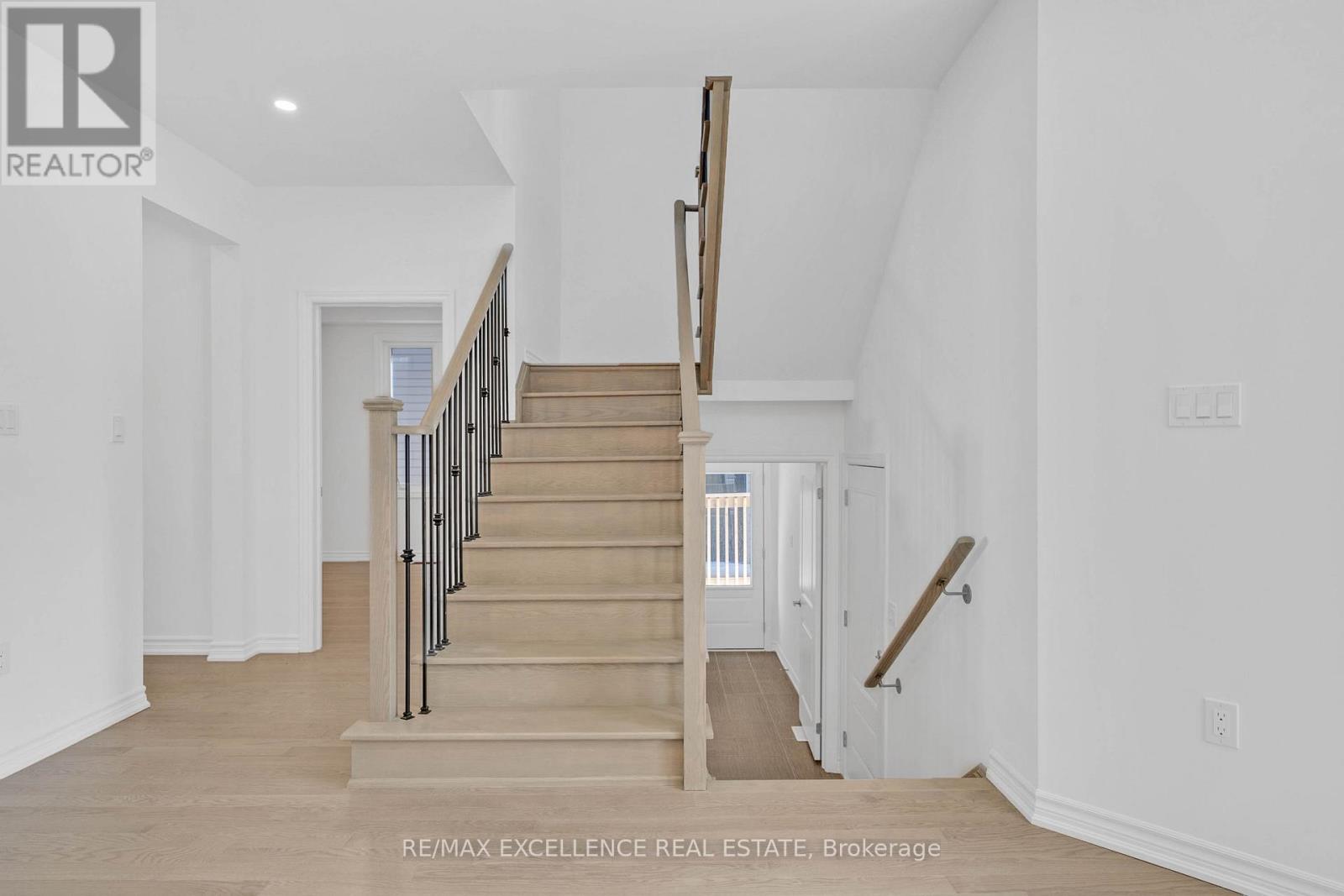 91 Berkely Street, Wasaga Beach, Ontario  L9Z 2N6 - Photo 13 - S12606570