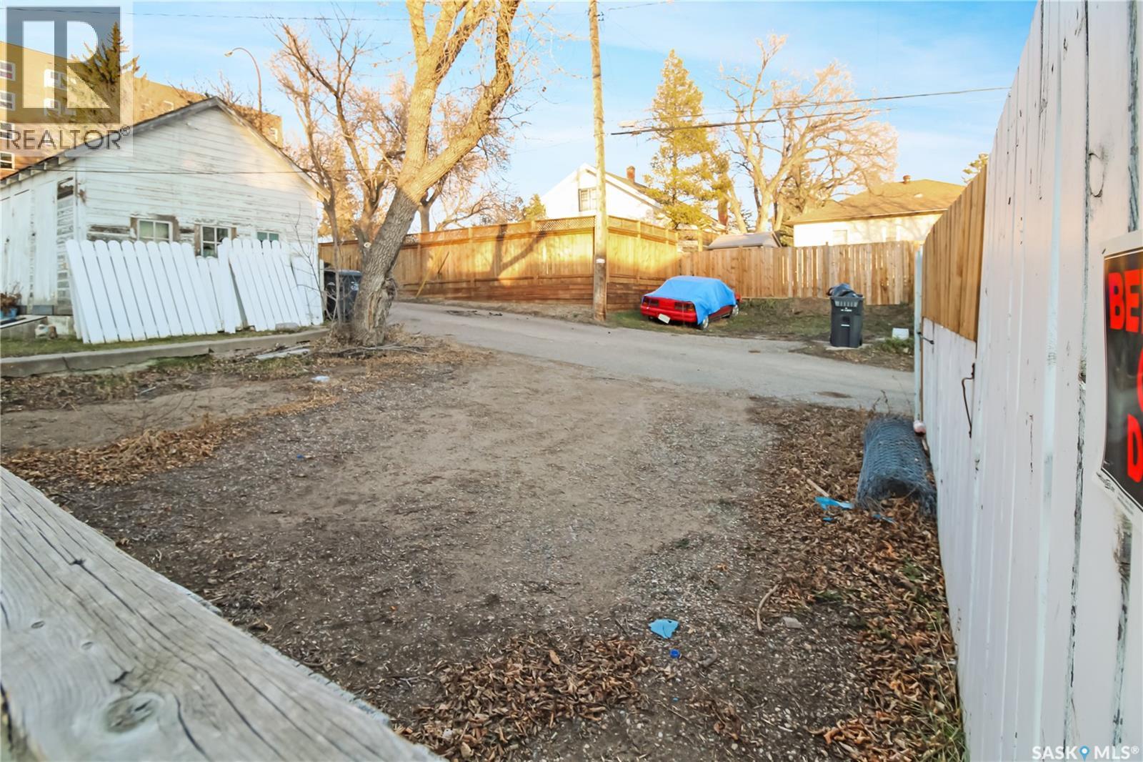 365 3rd Avenue Ne, Swift Current, Saskatchewan  S9H 2G8 - Photo 21 - SK025257