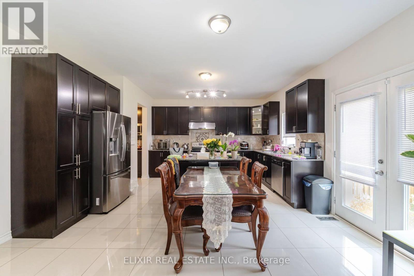 59 Lola Crescent, Brampton, Ontario L7A 4J8 - Photo 11 - W12606562