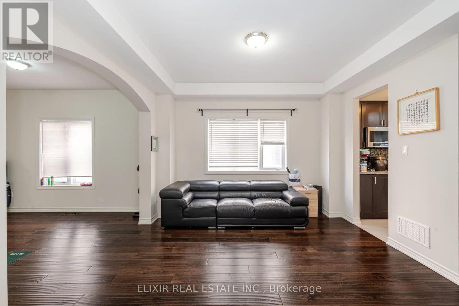 59 Lola Crescent, Brampton, Ontario L7A 4J8 - Photo 5 - W12606562