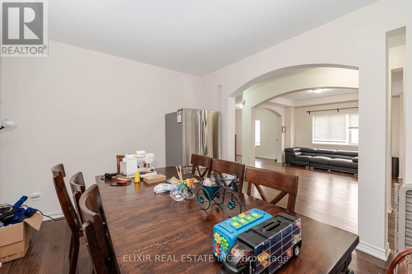 59 Lola Crescent, Brampton, Ontario L7A 4J8 - Photo 6 - W12606562