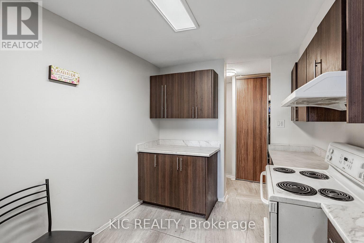 403 - 2645 Kipling Avenue, Toronto, Ontario  M9V 3S6 - Photo 6 - W12606592