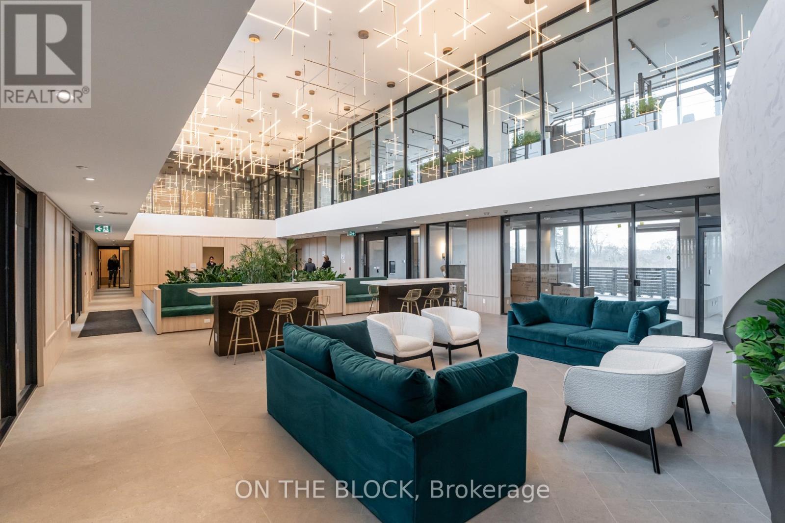 507 - 3071 Trafalgar Road, Oakville, Ontario  L6H 8C6 - Photo 4 - W12606618