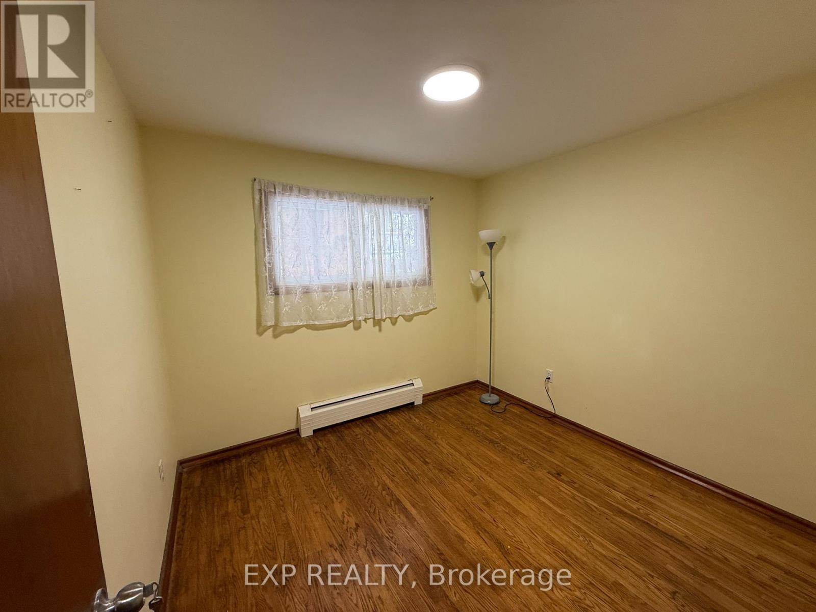 Main Unit - 1023 Eagle Drive, London South, Ontario  N5Z 3H4 - Photo 11 - X12606612