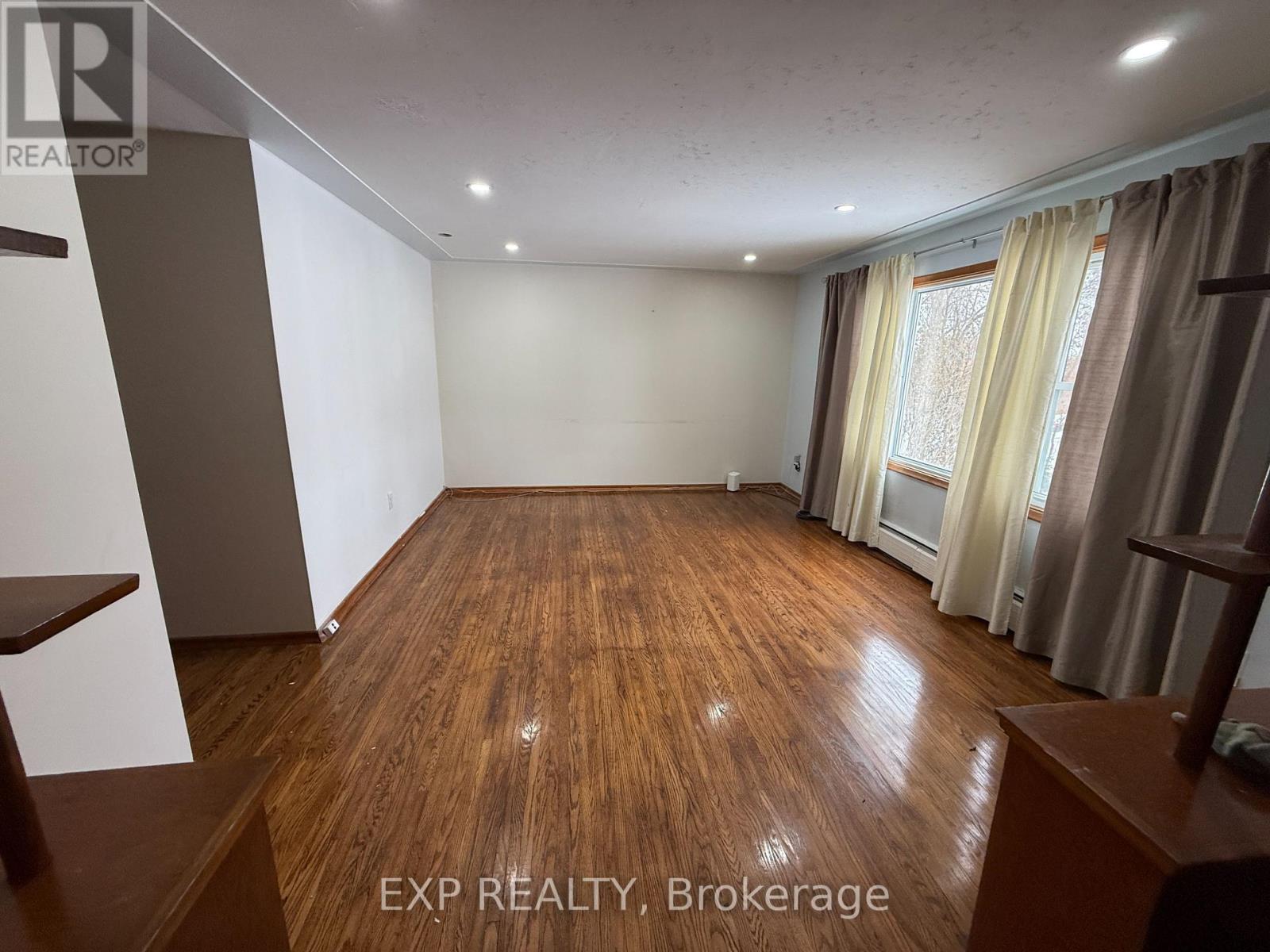 Main Unit - 1023 Eagle Drive, London South, Ontario  N5Z 3H4 - Photo 5 - X12606612