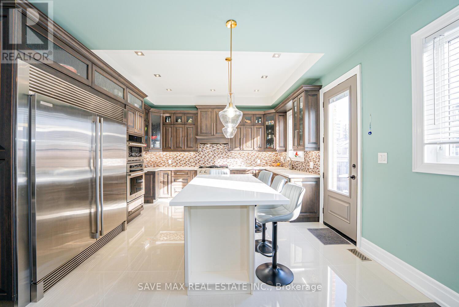 23 Hillcrest Avenue, Brampton, Ontario  L6W 1Y7 - Photo 48 - W12606438