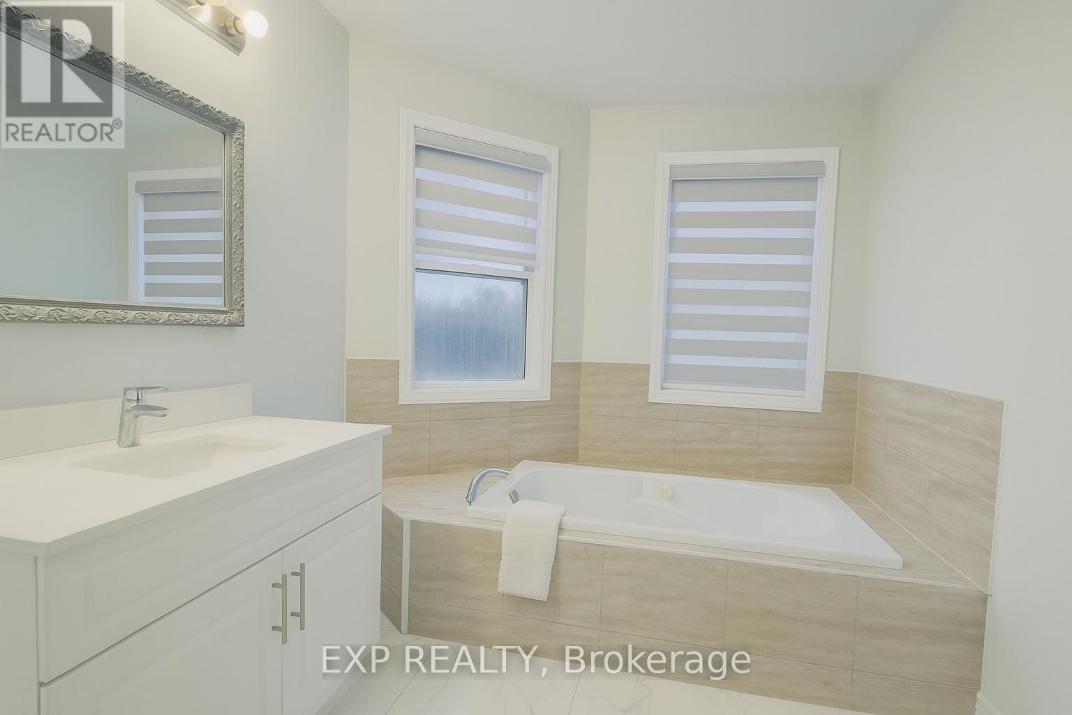 Upper - 235 Pineland Court, Waterloo, Ontario  N2T 2S3 - Photo 15 - X12598976