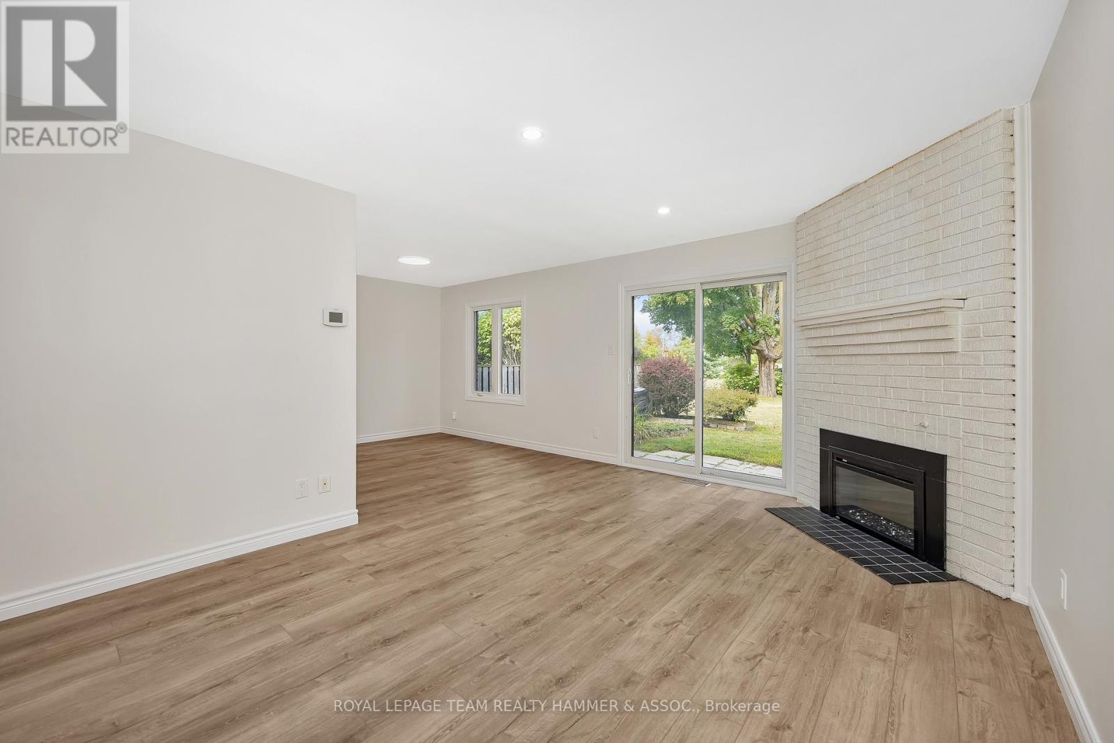 8 Chisholm Court, Ottawa, Ontario  K2K 1E2 - Photo 10 - X12582568