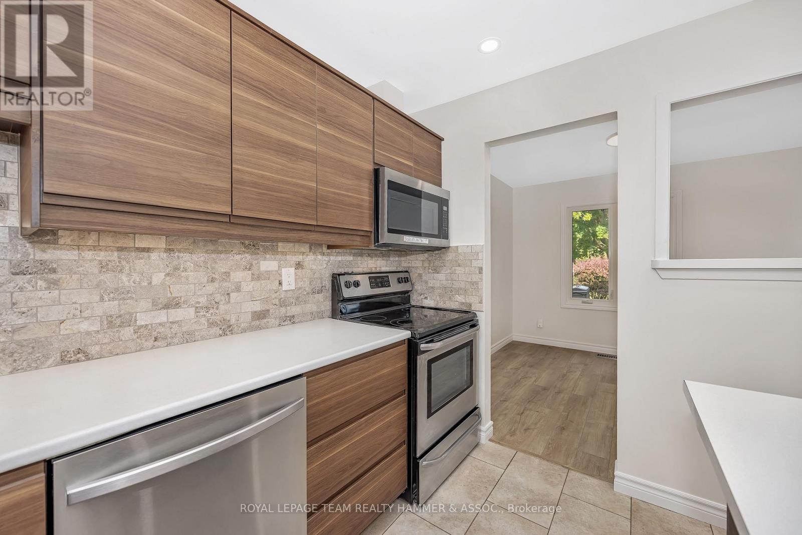 8 Chisholm Court, Ottawa, Ontario  K2K 1E2 - Photo 14 - X12582568