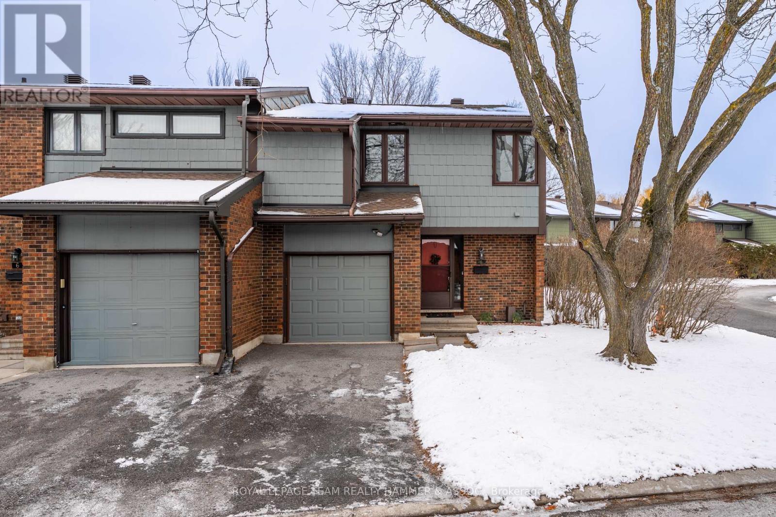 8 CHISHOLM COURT, Ottawa, Ontario