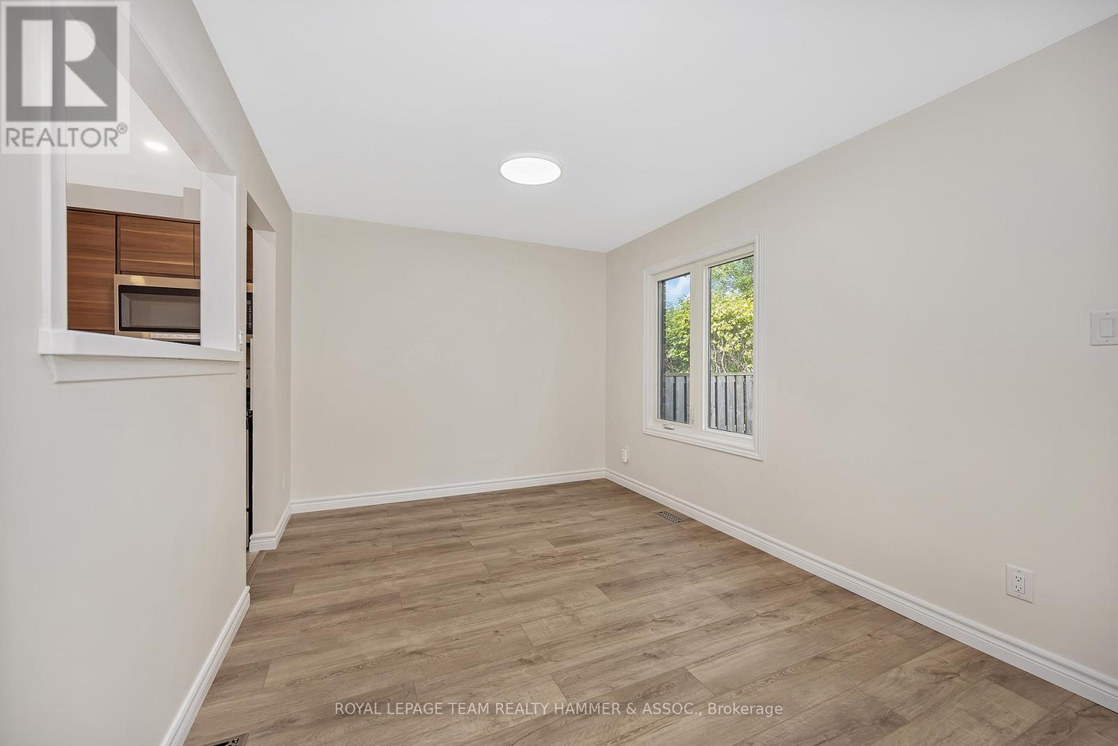 8 Chisholm Court, Ottawa, Ontario  K2K 1E2 - Photo 11 - X12582568