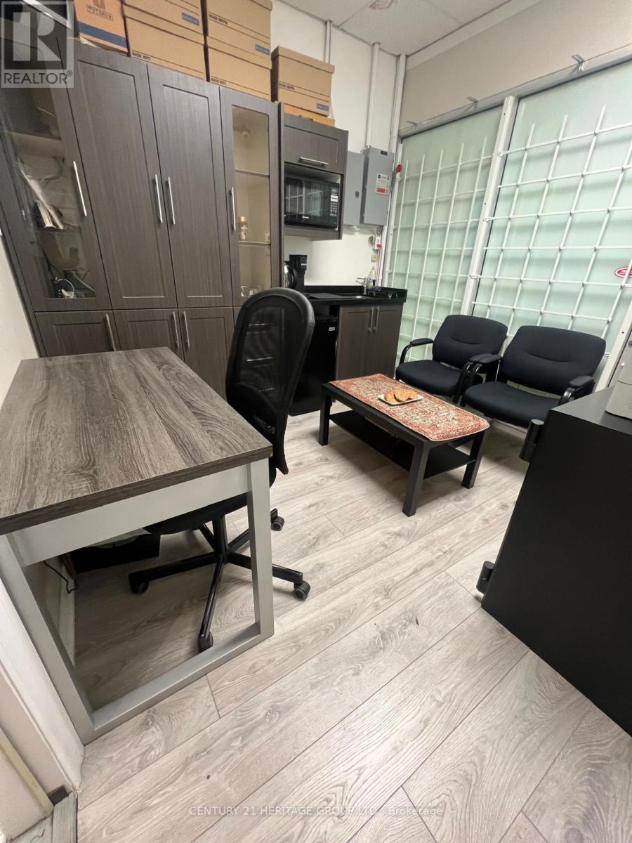 B23 - 7378 Yonge Street, Vaughan, Ontario  L4J 8J1 - Photo 15 - N12603992