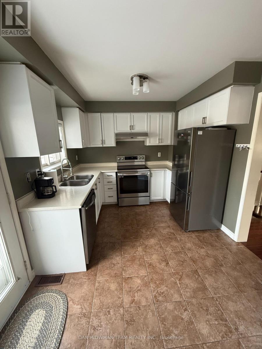 1596 Fieldgate Drive, Oshawa, Ontario  L1K 2L4 - Photo 2 - E12606644