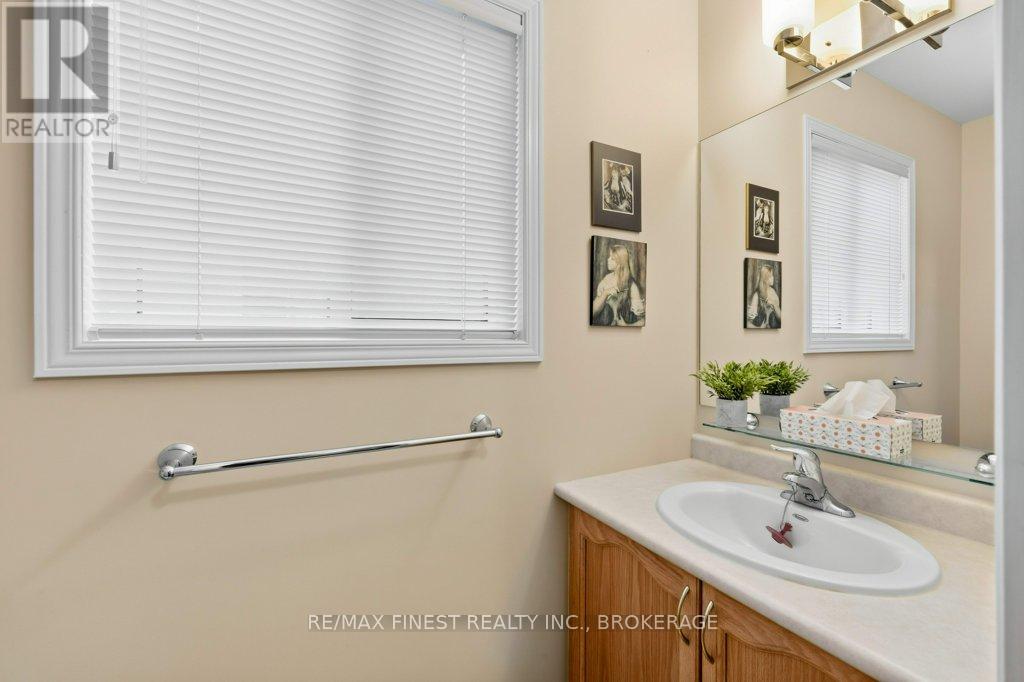 1104 Acadia Drive, Kingston, Ontario K7M 8V7 - Photo 23 - X12278752