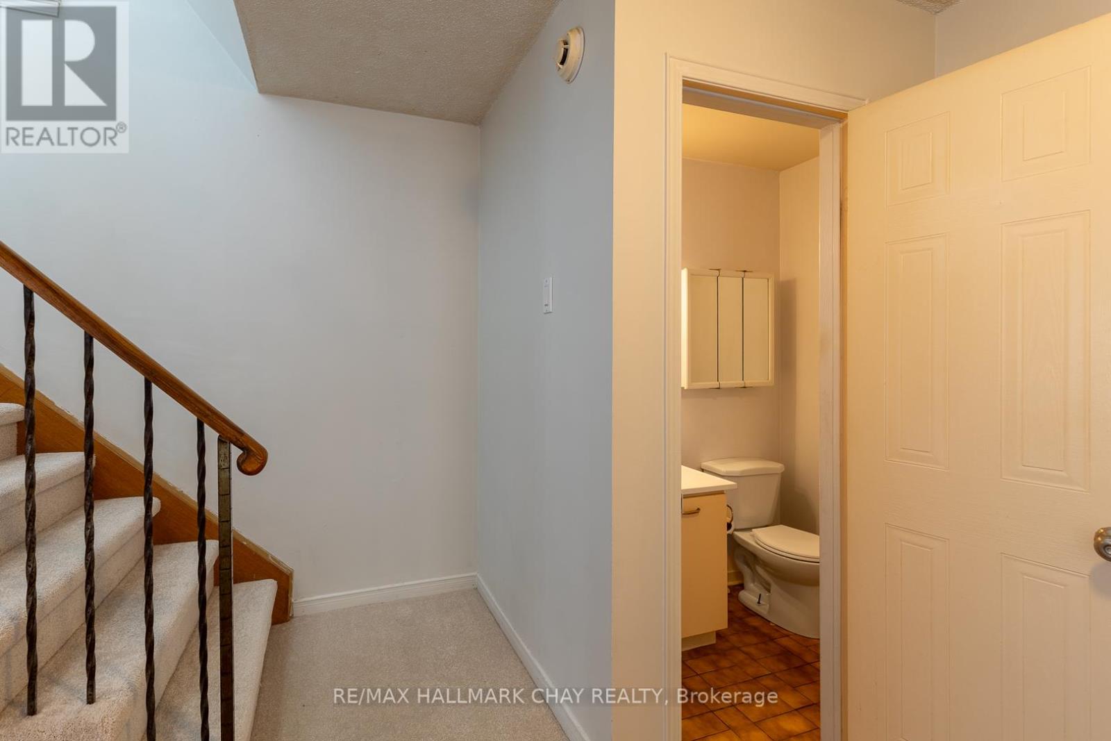 59 Garden Drive, Barrie (Allandale Heights), Ontario  L4N 5T8 - Photo 6 - S12606632