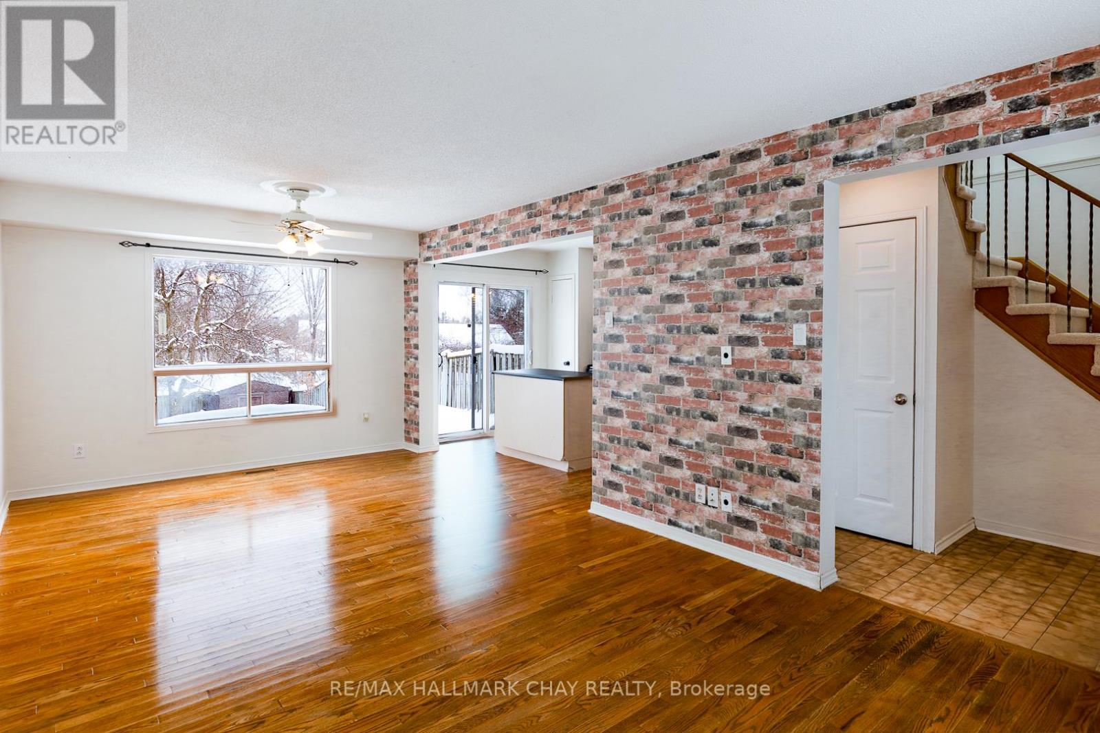 59 Garden Drive, Barrie (Allandale Heights), Ontario  L4N 5T8 - Photo 7 - S12606632