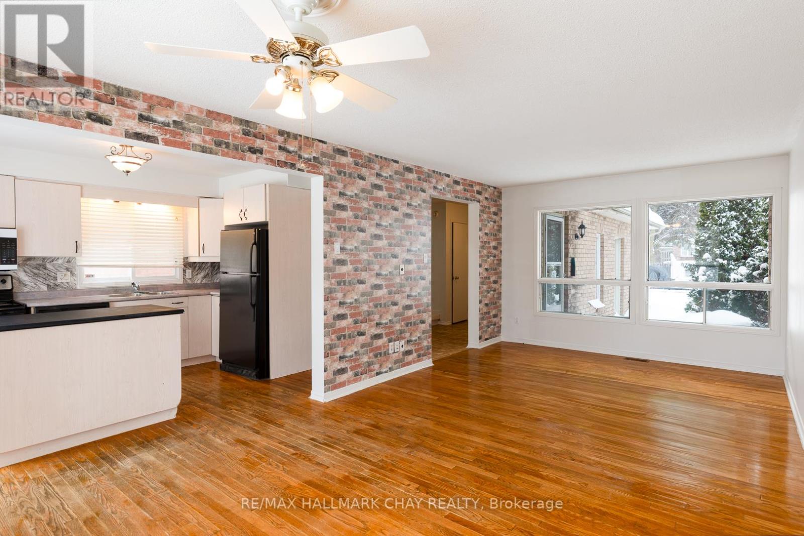 59 Garden Drive, Barrie (Allandale Heights), Ontario  L4N 5T8 - Photo 8 - S12606632