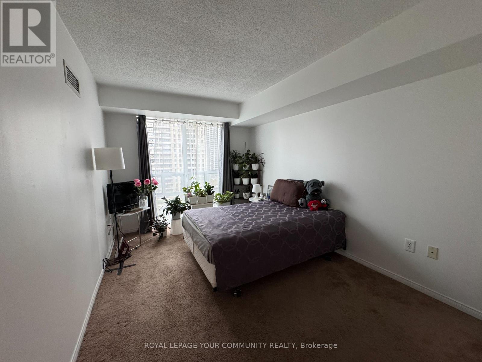 816 - 17 Michael Power Place, Toronto, Ontario  M9A 5G5 - Photo 11 - W12606642