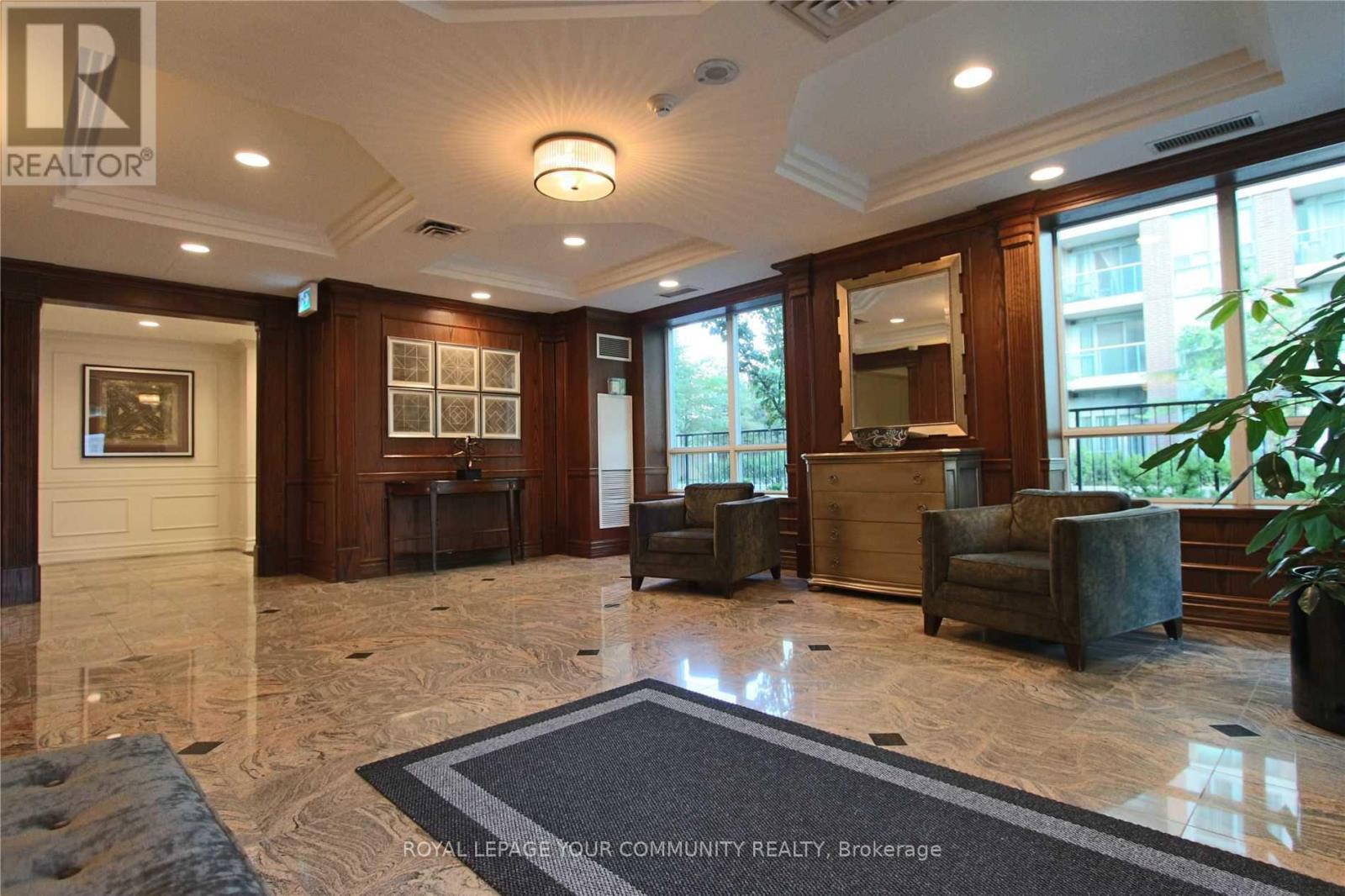 816 - 17 Michael Power Place, Toronto, Ontario  M9A 5G5 - Photo 4 - W12606642