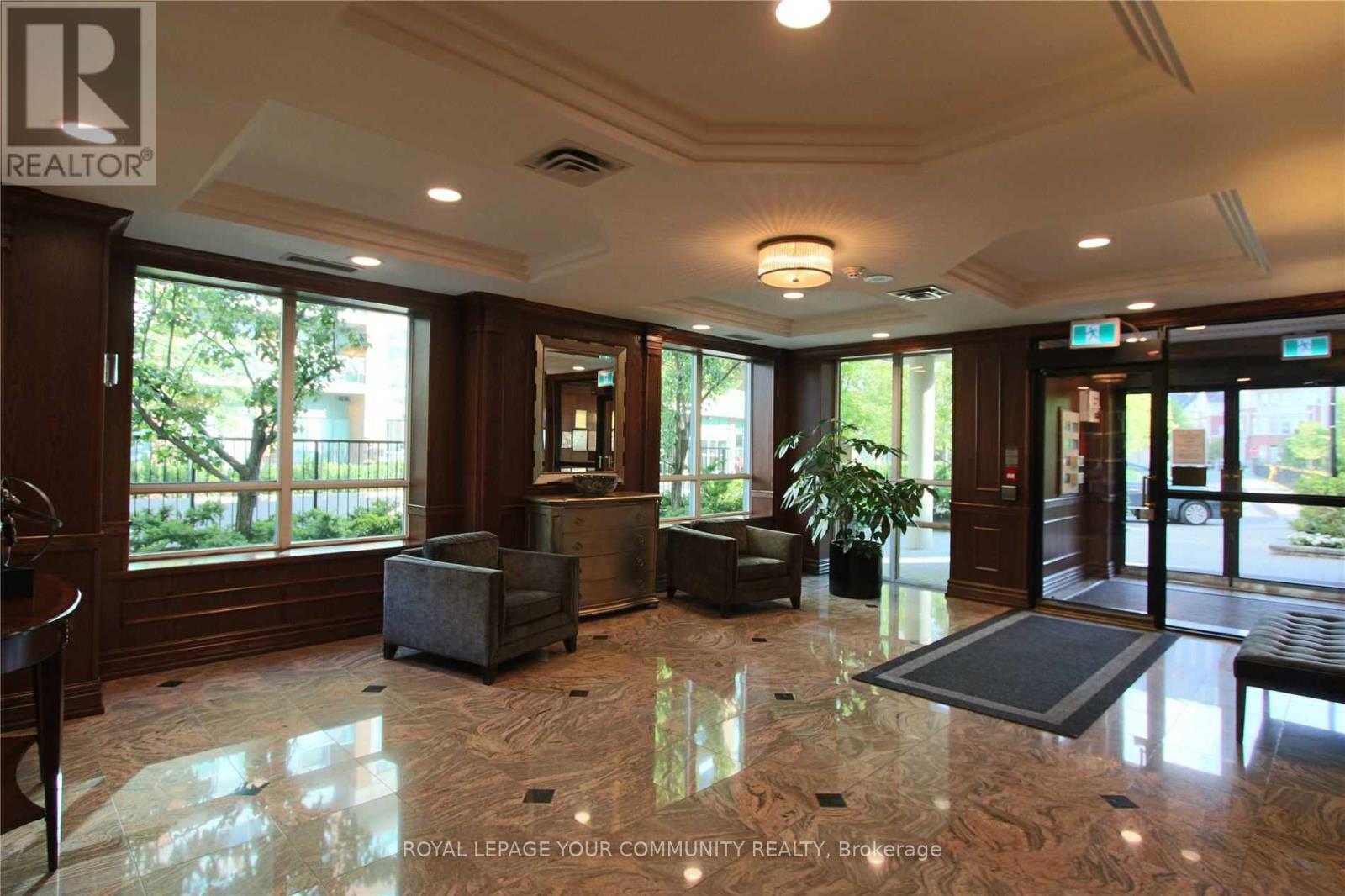 816 - 17 Michael Power Place, Toronto, Ontario  M9A 5G5 - Photo 5 - W12606642