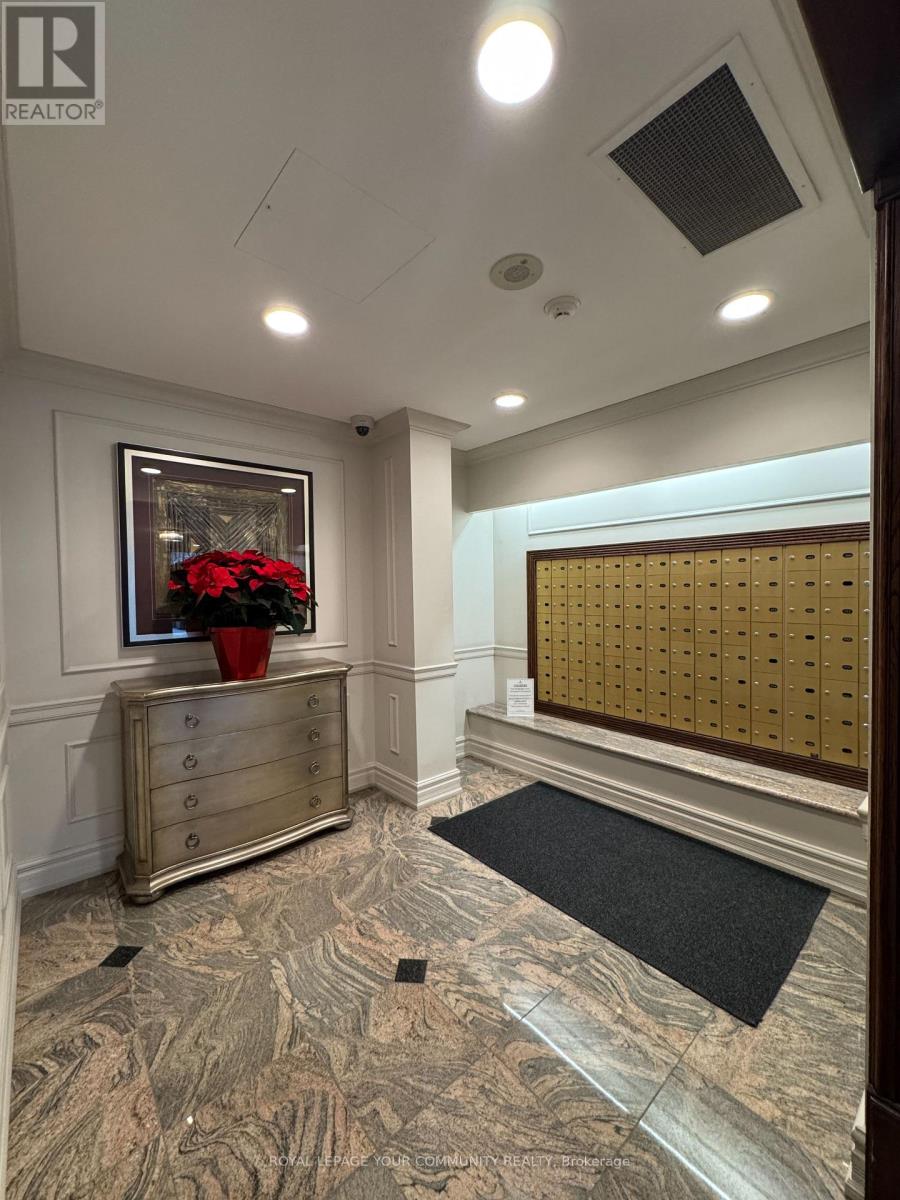 816 - 17 Michael Power Place, Toronto, Ontario  M9A 5G5 - Photo 6 - W12606642