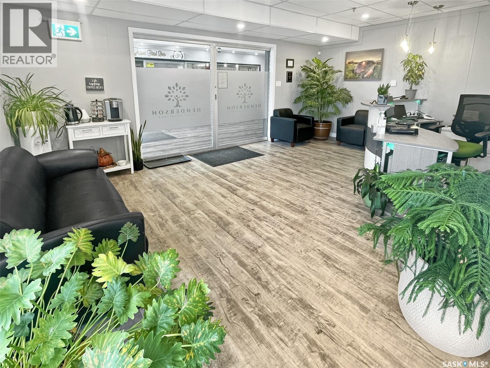 1 244 1st Avenue Ne, Swift Current, Saskatchewan S9H 2B4 - Photo 1 - SK025290