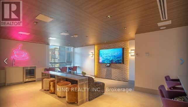 306 - 600 North Service Road, Hamilton, Ontario  L8E 0L2 - Photo 6 - X12606504