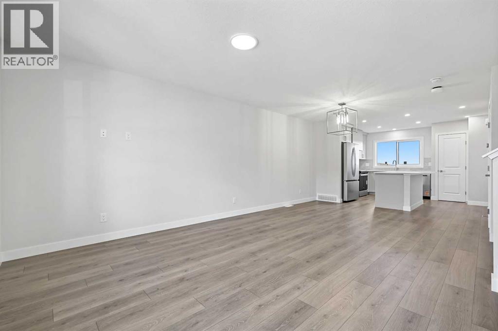 19834 45 Street Se, Calgary, Alberta T3M 4B6 - Photo 2 - A2268374