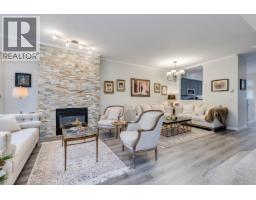 <div class="price">$1,748,000</div> 4 233 E 6th Street, North Vancouver<br><div style="margin-bottom:8px;"><small>Royal Pacific Lions Gate Realty Ltd.</small></div><div class='bed_bath'>3 Bed | 3 Bath</div>