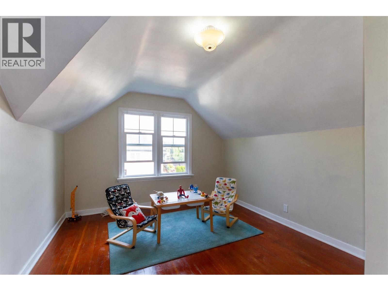 1602 Tenth Avenue, New Westminster, British Columbia  V3M 3J3 - Photo 15 - R3072217