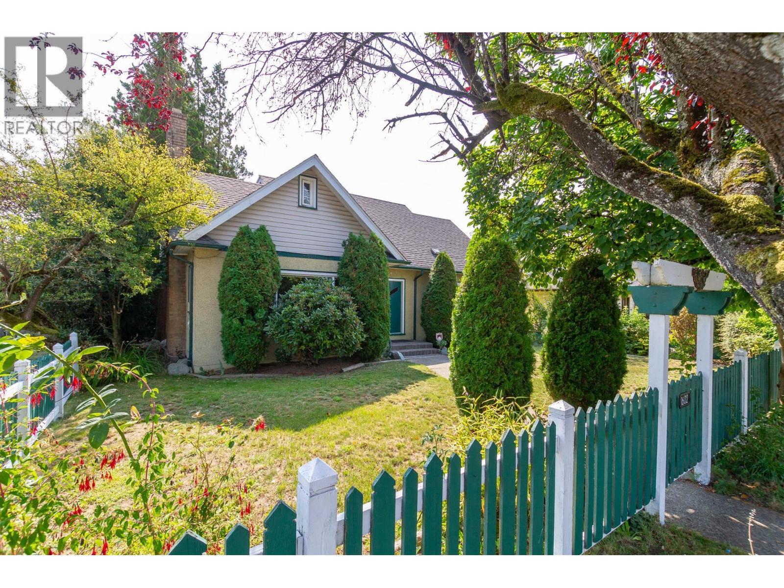 1602 Tenth Avenue, New Westminster, British Columbia  V3M 3J3 - Photo 27 - R3072217