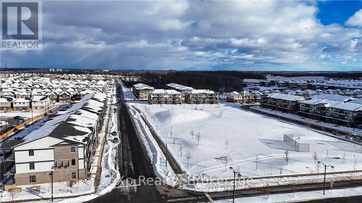 96 Oat Lane, Kitchener, Ontario  N2R 0S8 - Photo 2 - X12606652