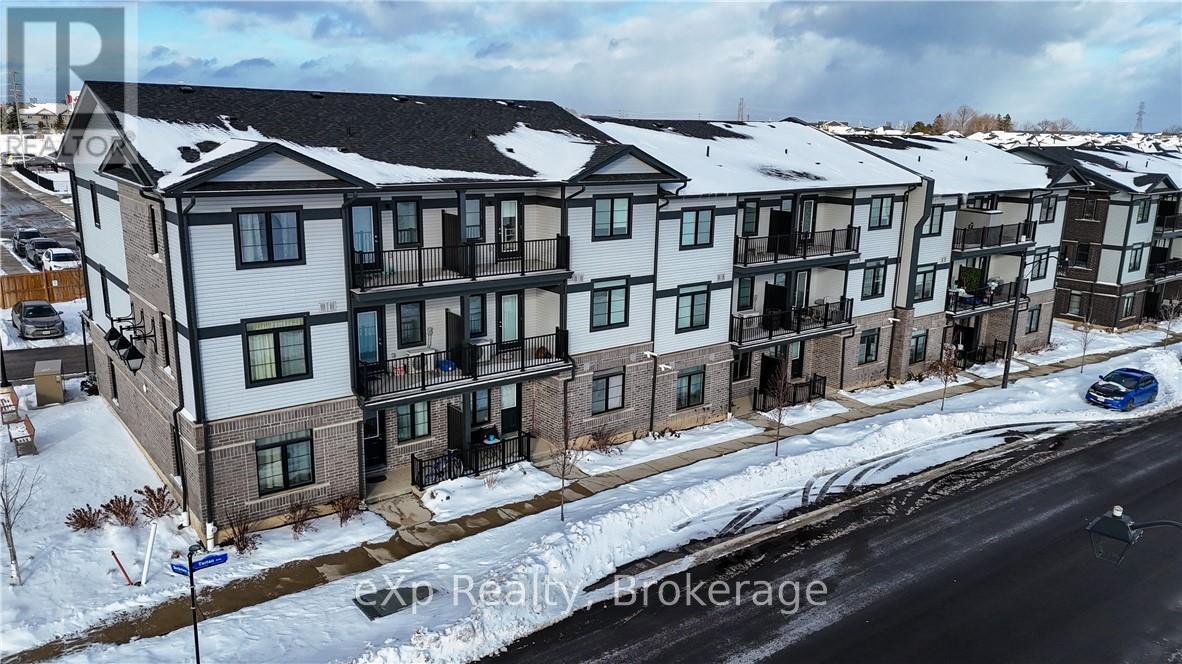 96 Oat Lane, Kitchener, Ontario  N2R 0S8 - Photo 5 - X12606652