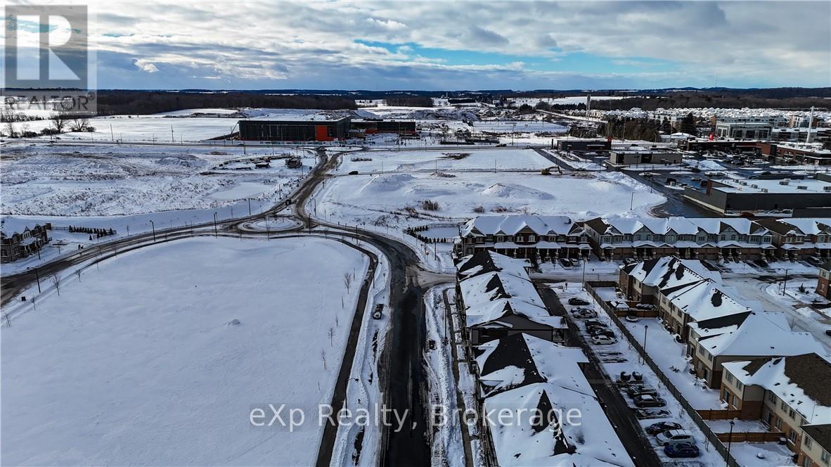 96 Oat Lane, Kitchener, Ontario  N2R 0S8 - Photo 9 - X12606652