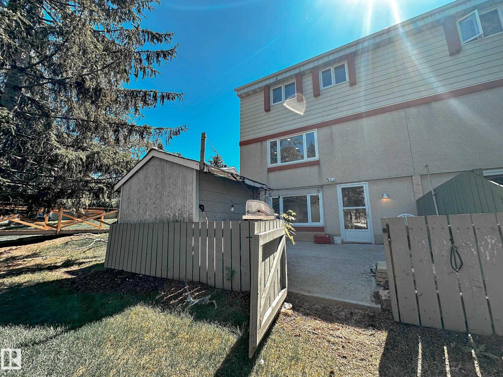 6j Callingwood Co Nw, Edmonton, Alberta  T5T 0H5 - Photo 1 - E4467579