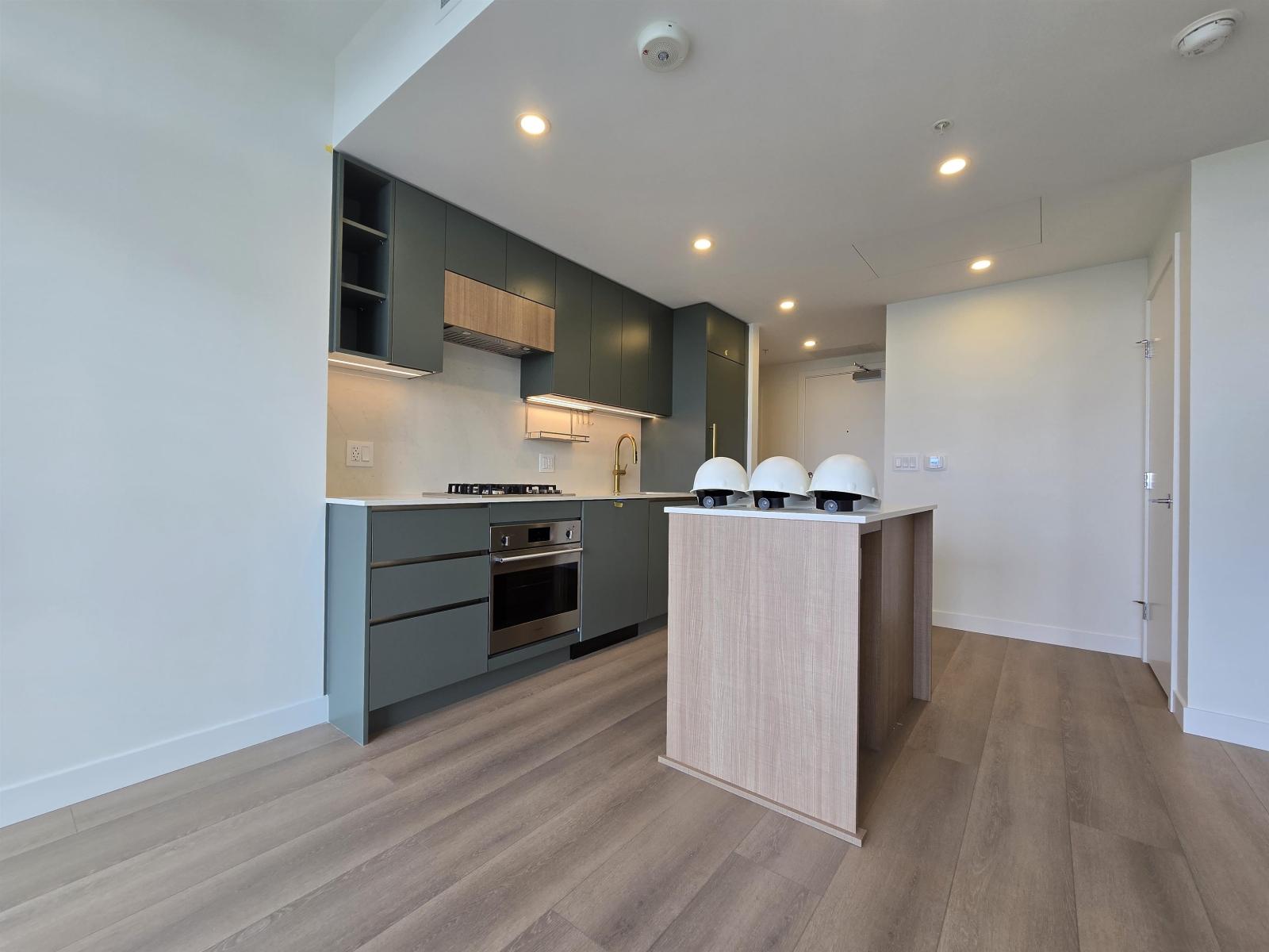 2307 13573 98 A Avenue, Surrey, British Columbia  V3T 0X1 - Photo 3 - R3072615