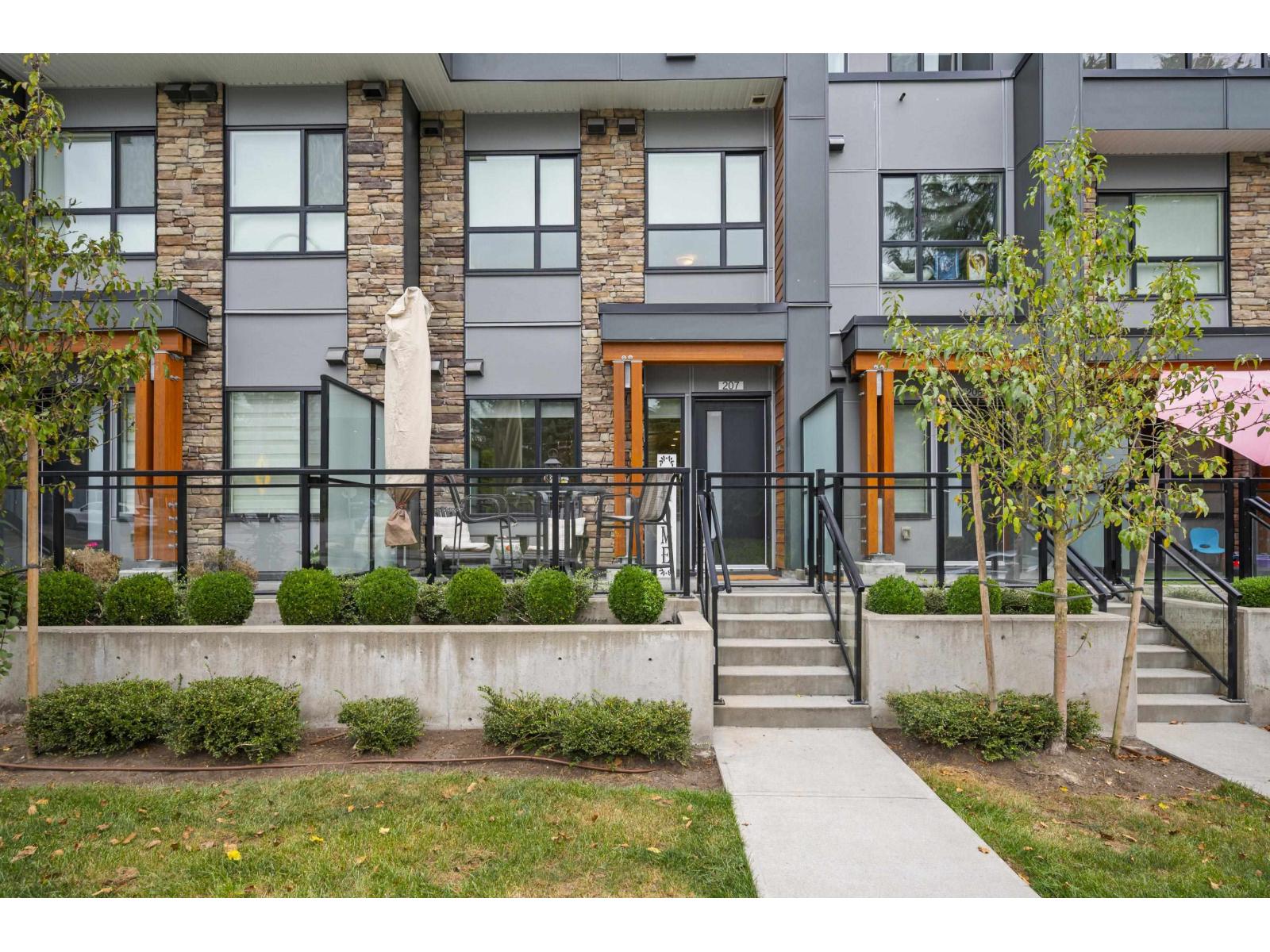 207 6950 Nicholson Road, Delta, British Columbia  V4E 0A8 - Photo 1 - R3072602