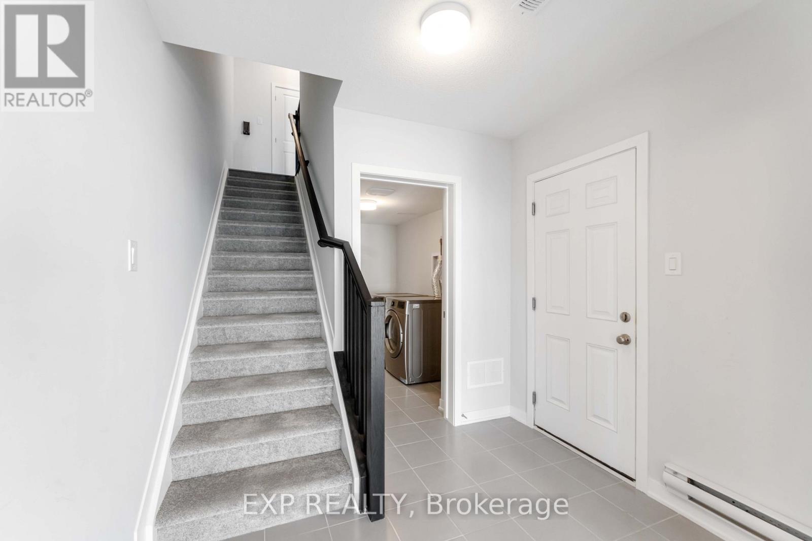 322 Olivenite Private, Ottawa, Ontario  K2J 7J4 - Photo 8 - X12606666